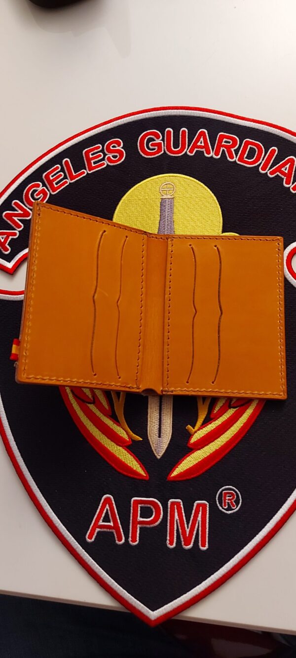 Cartera de piel hecha a mano